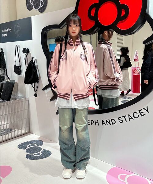 TRAVEL（トラベル）の「ジャージトラックジャケットピンク（ナイロンジャケット・レディース・その他・SMALL/MEDIUM/LARGE）」の4枚目の写真