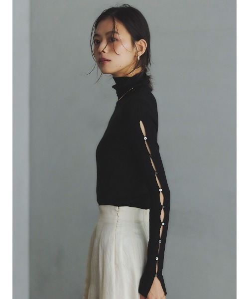 anuans（アニュアンス）の「スラッシュリブニットトップス（ニット/セーター・レディース・アイボリー/ブラック/グレー/レッド・FREE）」の11枚目の写真