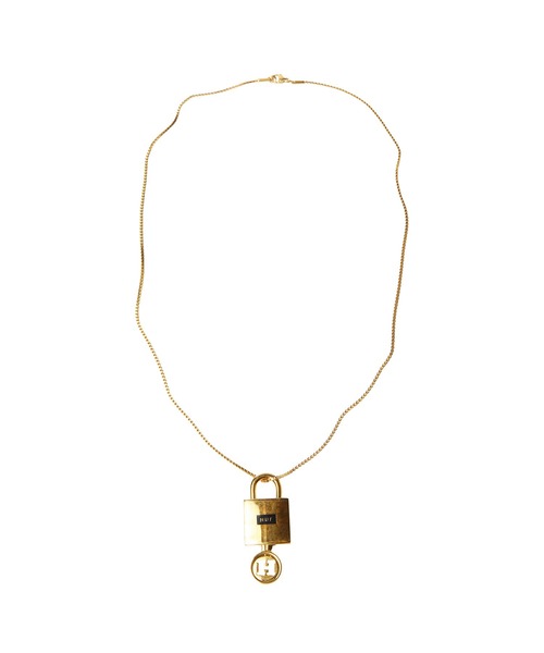 HUF(ハフ)の「LOCK & KEY PENDANT(ネックレス・メンズ・ゴールド・O/S)」の2枚目の写真