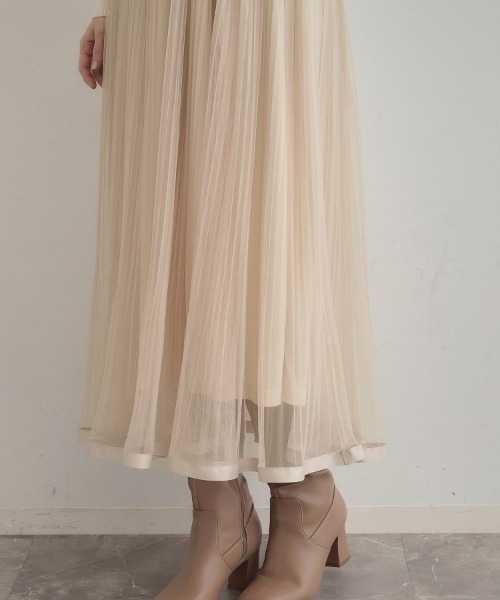 couture brooch(クチュールブローチ)の「【S-LL/キラキラリブニット】チュールドッキング ワンピース(ワンピース・レディース・アイボリー/ブラック/サンドベージュ・36/38/40/42)」の4枚目の写真