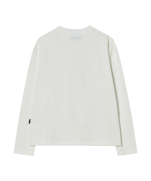 AWESOME STUDIO(オーサムスタジオ)の「モックネックボーイクロップフィット長袖Tシャツホワイト(Tシャツ/カットソー・レディース・ホワイト・MEDIUM/LARGE/X-LARGE)」の9枚目の写真