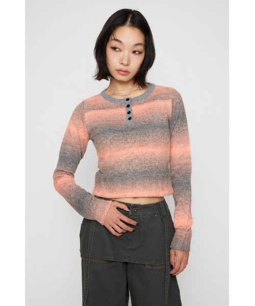 LAGUA GEM(ラグアジェム)の「GRADATION COMPACT KNIT トップス(ニット/セーター・レディース・ブラウン/ピンク/ブラック・FREE)」の9枚目の写真