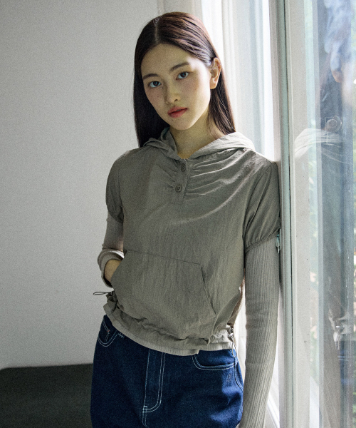W PUFF SLEEVES LAYERED HOODIE [KHAKI]