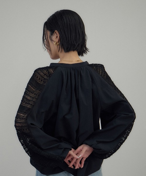 SALON adam et rope'(サロン アダム エ ロペ)の「【WEB限定】レースアクセントブラウス(シャツ/ブラウス・レディース・ブラック/オフホワイト・FREE)」の7枚目の写真