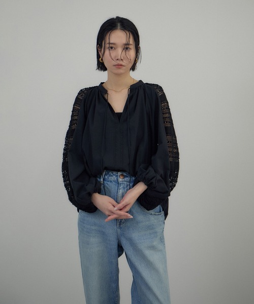 SALON adam et rope'(サロン アダム エ ロペ)の「【WEB限定】レースアクセントブラウス(シャツ/ブラウス・レディース・ブラック/オフホワイト・FREE)」の9枚目の写真