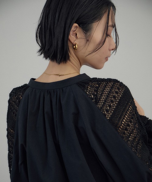 SALON adam et rope'(サロン アダム エ ロペ)の「【WEB限定】レースアクセントブラウス(シャツ/ブラウス・レディース・ブラック/オフホワイト・FREE)」の10枚目の写真