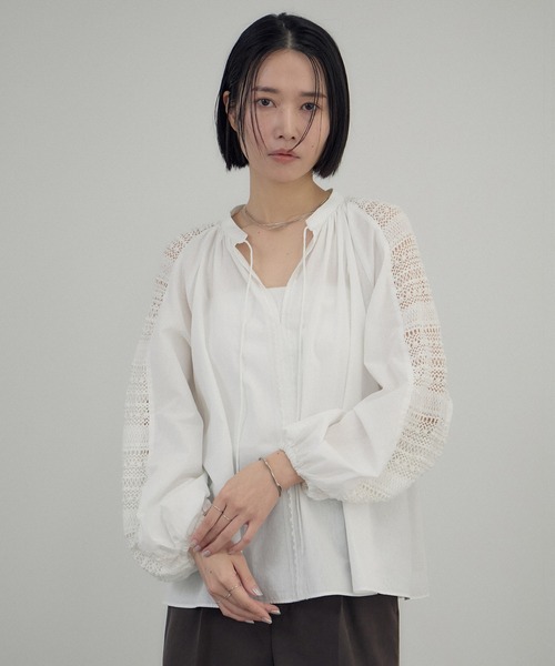 SALON adam et rope'(サロン アダム エ ロペ)の「【WEB限定】レースアクセントブラウス(シャツ/ブラウス・レディース・ブラック/オフホワイト・FREE)」の12枚目の写真