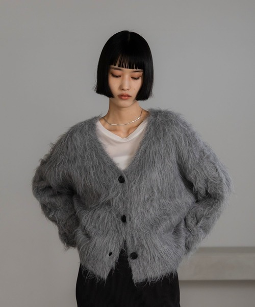 LOWRYS FARM(ローリーズファーム)の「シャギーショートVカーディガン 632263(カーディガン/ボレロ・レディース・アイボリー/ブルー/グレー/イエロー・FREE)」の3枚目の写真