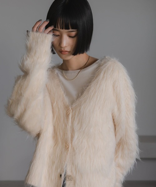 LOWRYS FARM(ローリーズファーム)の「シャギーショートVカーディガン 632263(カーディガン/ボレロ・レディース・アイボリー/ブルー/グレー/イエロー・FREE)」の2枚目の写真