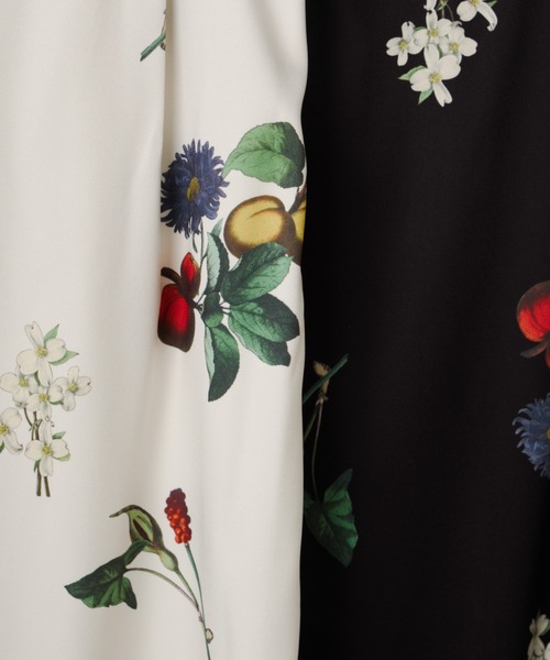 Unitage（ユニテージ）の「ボタニカル柄ロングスカート（スカート・レディース・ブラック/アイボリー・FREE）」の2枚目の写真