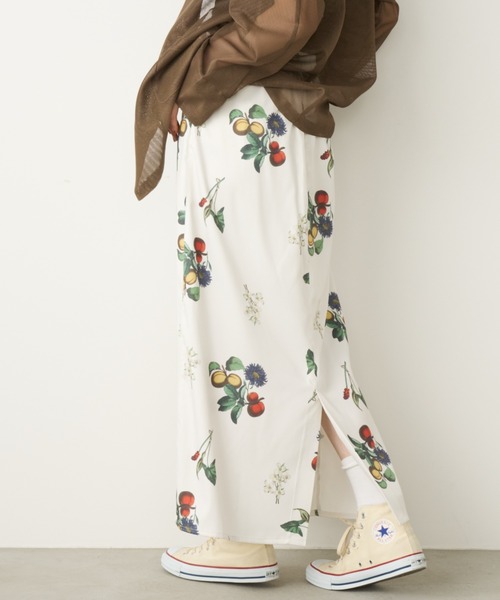 Unitage（ユニテージ）の「ボタニカル柄ロングスカート（スカート・レディース・ブラック/アイボリー・FREE）」の13枚目の写真