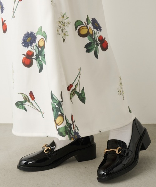 Unitage（ユニテージ）の「ボタニカル柄ロングスカート（スカート・レディース・ブラック/アイボリー・FREE）」の5枚目の写真