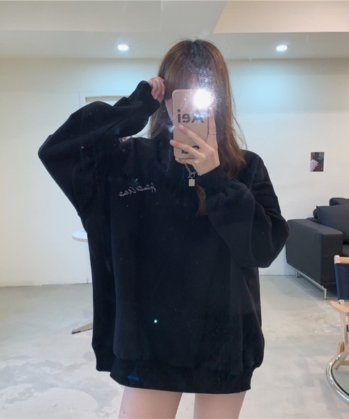 Flugge(フラッジー)の「オーバーロゴスウェット(スウェット・レディース・ブラック/アイボリー・LARGE/MEDIUM)」の6枚目の写真