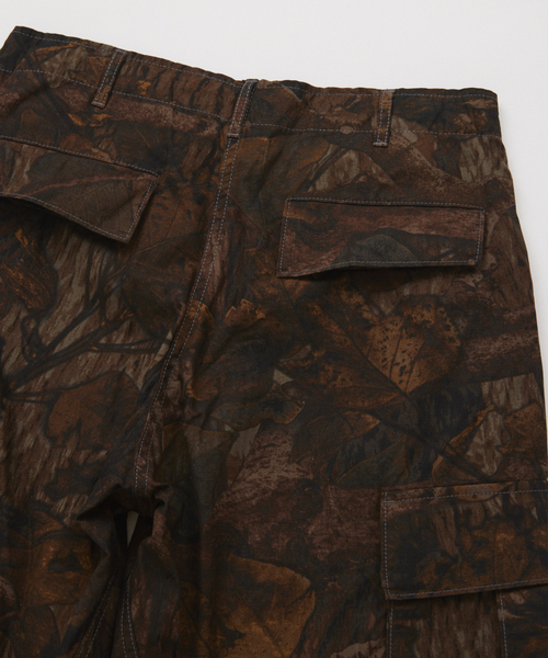 JOURNAL STANDARD（ジャーナルスタンダード）の「3D ミリタリー ジャングル ファティーグ 6ポケット カモ柄 パンツ（カーゴパンツ・メンズ・カーキ/ライトグレー・LARGE/MEDIUM）」の6枚目の写真