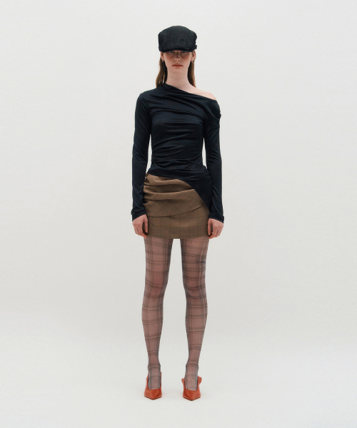 KIMZISU(キムジス)の「One Shoulder Draped Jersey Top _ BLACK(Tシャツ/カットソー・レディース・ブラック・S/M)」の5枚目の写真