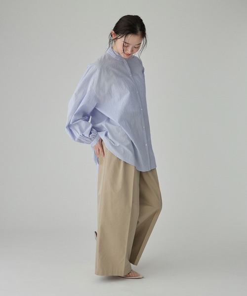 BABYLONE(バビロン)の「コードレーンギャザーブラウス(シャツ/ブラウス・レディース・ブルー/オフホワイト・フリー)」の14枚目の写真