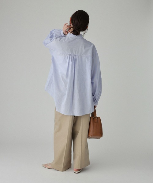 BABYLONE(バビロン)の「コードレーンギャザーブラウス(シャツ/ブラウス・レディース・ブルー/オフホワイト・フリー)」の16枚目の写真