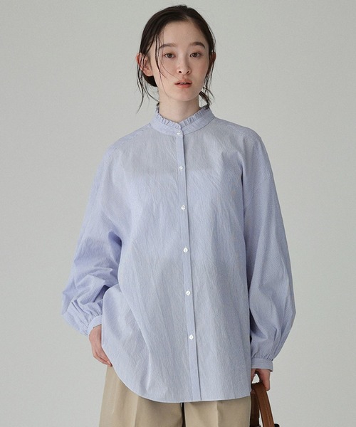 BABYLONE(バビロン)の「コードレーンギャザーブラウス(シャツ/ブラウス・レディース・ブルー/オフホワイト・フリー)」の10枚目の写真