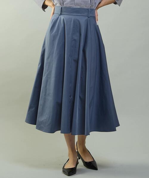 Tiara（ティアラ）の「サーキュラーフレアスカート（スカート・レディース・ネイビー/ブルー・3）」の2枚目の写真