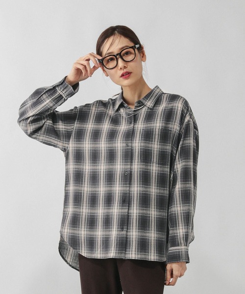 GLOBAL WORK(グローバルワーク)の「フリンジチェックシャツ長袖/633899(シャツ/ブラウス・レディース・ブラウン系8/ホワイト系8/ブラック系9/ブルー系その他・LARGE/MEDIUM)」の11枚目の写真