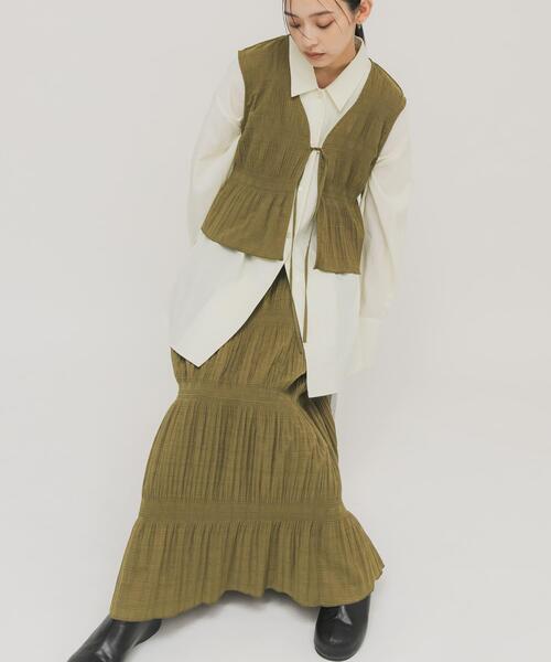 KBF（ケイビーエフ）の「マジョリカプリーツベストSETスカート（セットアップ・レディース・カーキ/ブラック/ブラウン・ONE）」の3枚目の写真