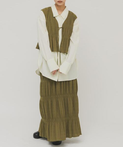 KBF（ケイビーエフ）の「マジョリカプリーツベストSETスカート（セットアップ・レディース・カーキ/ブラック/ブラウン・ONE）」の4枚目の写真