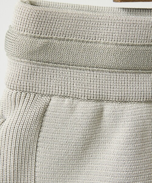 DESIGNWORKS（デザインワークス）の「【セットアップ対応】ドライバーズ ピンタック ニットパンツ（スラックス・メンズ・グレイッシュベージュ/ネイビー・48/46）」の9枚目の写真