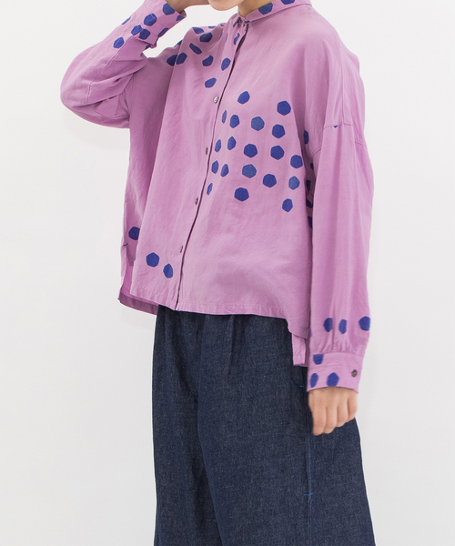 nop de nod(ノップドゥノッド)の「リネンレーヨンパネルドットシャツ(シャツ/ブラウス・レディース・ブラック/ピンク/ブルー・3)」の7枚目の写真