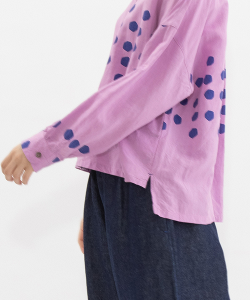 nop de nod(ノップドゥノッド)の「リネンレーヨンパネルドットシャツ(シャツ/ブラウス・レディース・ブラック/ピンク/ブルー・3)」の11枚目の写真