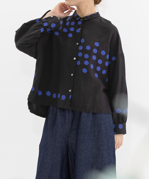 nop de nod(ノップドゥノッド)の「リネンレーヨンパネルドットシャツ(シャツ/ブラウス・レディース・ブラック/ピンク/ブルー・3)」の15枚目の写真