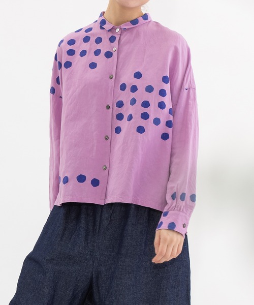 nop de nod(ノップドゥノッド)の「リネンレーヨンパネルドットシャツ(シャツ/ブラウス・レディース・ブラック/ピンク/ブルー・3)」の3枚目の写真