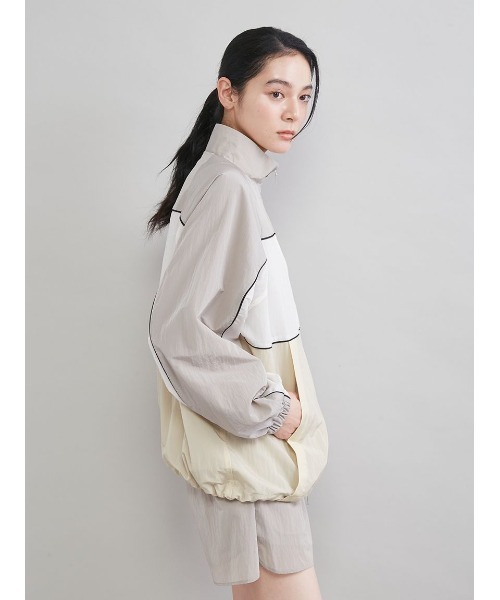 Mila Owen（ミラオーウェン）の「ナイロントラックジャケット（ブルゾン・レディース・ブラック/ベージュ/ミント・F）」の6枚目の写真