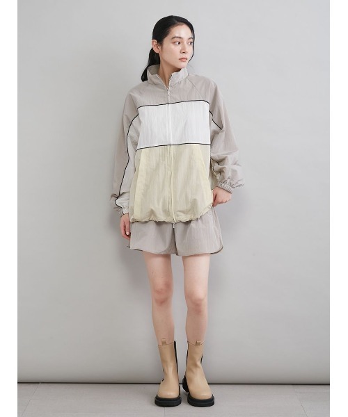 Mila Owen（ミラオーウェン）の「ナイロントラックジャケット（ブルゾン・レディース・ブラック/ベージュ/ミント・F）」の11枚目の写真