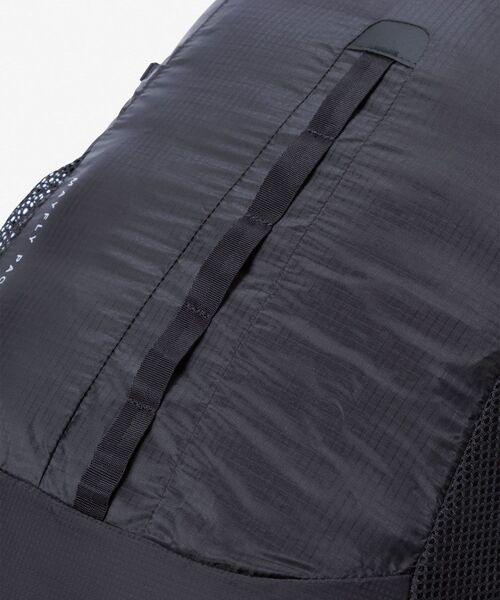 THE NORTH FACE(ザノースフェイス)の「THE NORTH FACE / ザ ノースフェイス MAYFLY PACK 22 / NM62376(バックパック/リュック・メンズ・グレー/ブラック/A・FREE)」の13枚目の写真