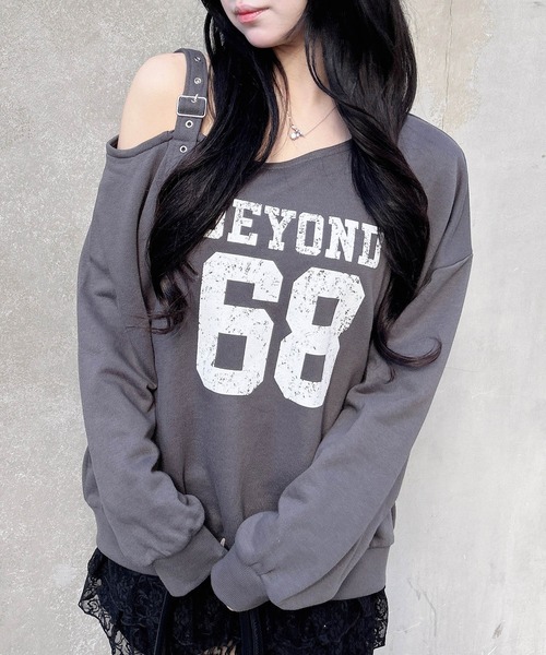 INGNI（イング）の「肩ベルト付ナンバリングスウェットトップス（スウェット・レディース・オートミール/チャコールグレー/ネイビー/カモフラージュ・M）」の5枚目の写真