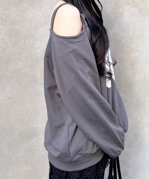 INGNI（イング）の「肩ベルト付ナンバリングスウェットトップス（スウェット・レディース・オートミール/チャコールグレー/ネイビー/カモフラージュ・M）」の8枚目の写真