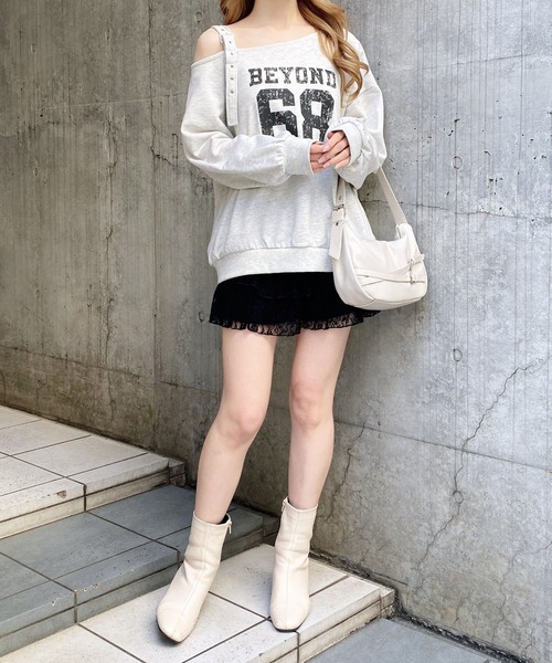 INGNI（イング）の「肩ベルト付ナンバリングスウェットトップス（スウェット・レディース・オートミール/チャコールグレー/ネイビー/カモフラージュ・M）」の18枚目の写真