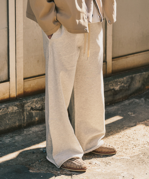 417 EDIFICE（フォーワンセブンエディフィス）の「ワイドレッグ スウェットパンツ（スウェットパンツ・メンズ・ホワイト系その他/チャコールグレー・LARGE/MEDIUM）」の2枚目の写真