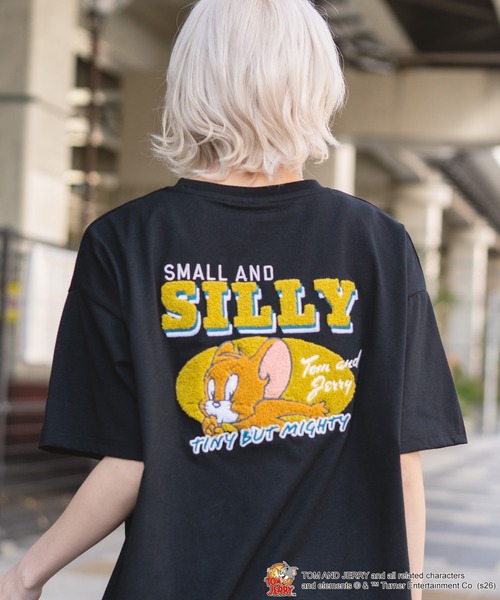 Tom&Jerry(トムアンドジェリー)の「【TOM&JERRY/トムとジェリー】【ゆったりルーズシルエット 体形カバー】バックサガラ刺繍 半袖Tシャツ ワンポイント レトロ アメカジ キャラクター トムジェリ(Tシャツ/カットソー・レディース・ブラック/クリーム/カーキ/オレンジ・LARGE/MEDIUM)」の2枚目の写真