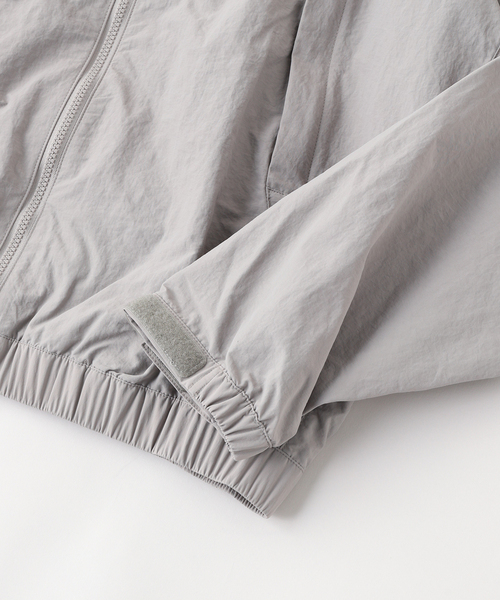 THE NORTH FACE（ザノースフェイス）の「THE NORTH FACE / ザ ノースフェイス VERSATILE BLOUSON（ブルゾン・メンズ・ブラック/ライトグレー・LARGE/MEDIUM）」の4枚目の写真