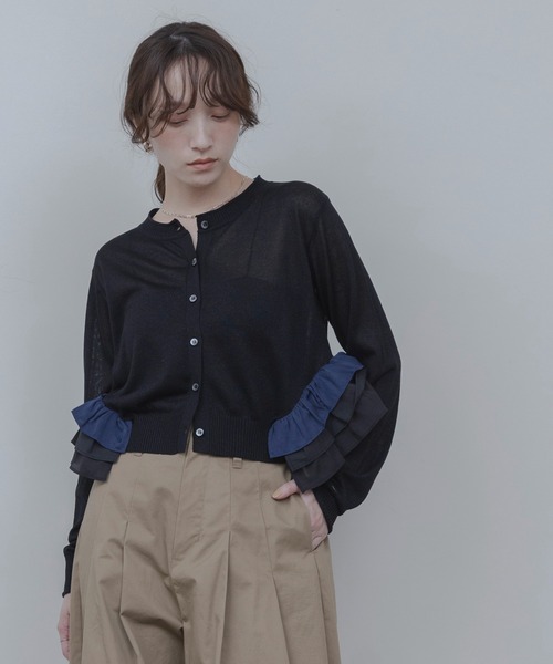 Eimee Law（エイミーロウ）の「サイドフリルニットカーディガン（カーディガン/ボレロ・レディース・グレー系/アイボリー/ブラック・FREE）」の3枚目の写真