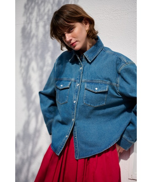Estella.K(エステラケー)の「Isadora Denim Shirt Jacket クロップデニムシャツジャケット(デニムジャケット・レディース・ネイビー・FREE)」の2枚目の写真