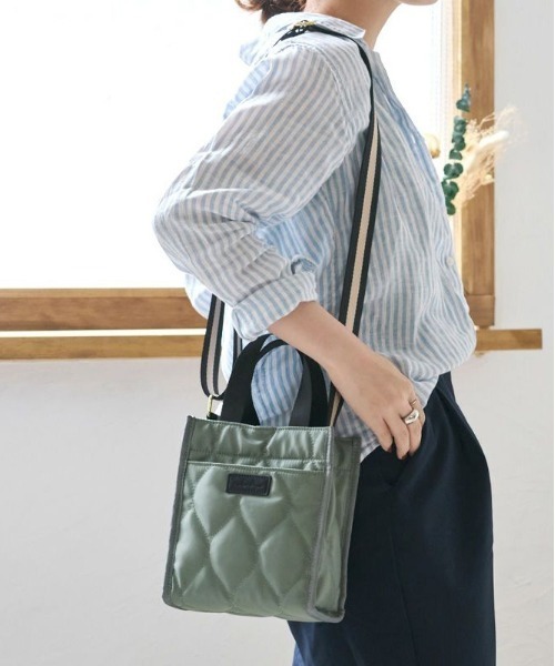 LIZDAYS(リズデイズ)の「LIZDAYS ショルダーバッグ(ショルダーバッグ・レディース・ダークグレー/ブルー系/ナチュラル/イエロー系その他/グレイッシュベージュ/スモーキーグリーン系・FREE)」の13枚目の写真