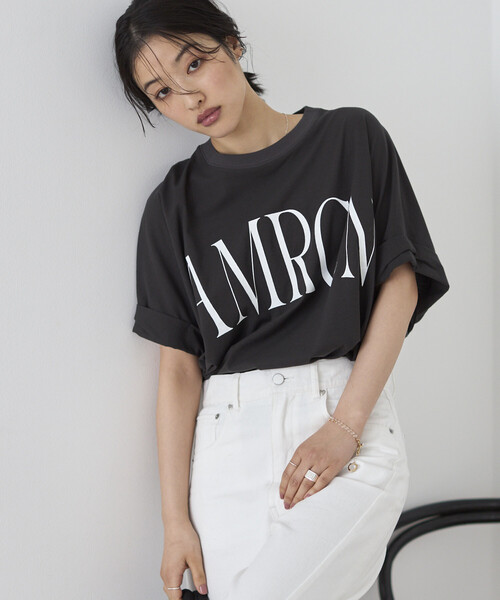 AMERICANA（アメリカーナ）の「Americana/アメリカーナ 別注 クロップド ワイドシルエット ロールアップTシャツ（Tシャツ/カットソー・レディース・チャコールグレー/ホワイト/ブラウン・ONE SIZE）」の17枚目の写真