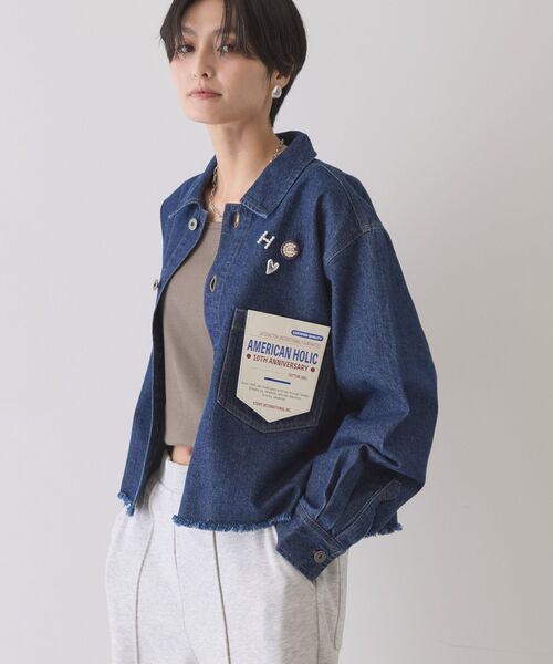 AMERICAN HOLIC(アメリカンホリック)の「カットオフショート丈デニムシャツ(シャツ/ブラウス・レディース・インディゴブルー/ライトインディゴブルー・FREE)」の2枚目の写真