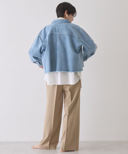 AMERICAN HOLIC(アメリカンホリック)の「カットオフショート丈デニムシャツ(シャツ/ブラウス・レディース・インディゴブルー/ライトインディゴブルー・FREE)」の13枚目の写真