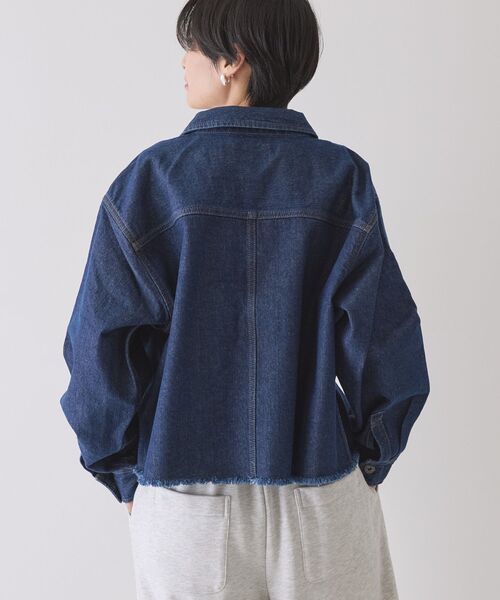 AMERICAN HOLIC(アメリカンホリック)の「カットオフショート丈デニムシャツ(シャツ/ブラウス・レディース・インディゴブルー/ライトインディゴブルー・FREE)」の17枚目の写真