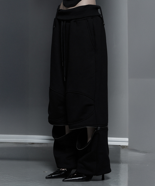 ETRE AU SOMMET(エトレオソメ)の「Zipper 2-Way Double Knee Bermuda Wide Pants (Black)(スウェットパンツ・レディース・ブラック・FREE)」の3枚目の写真