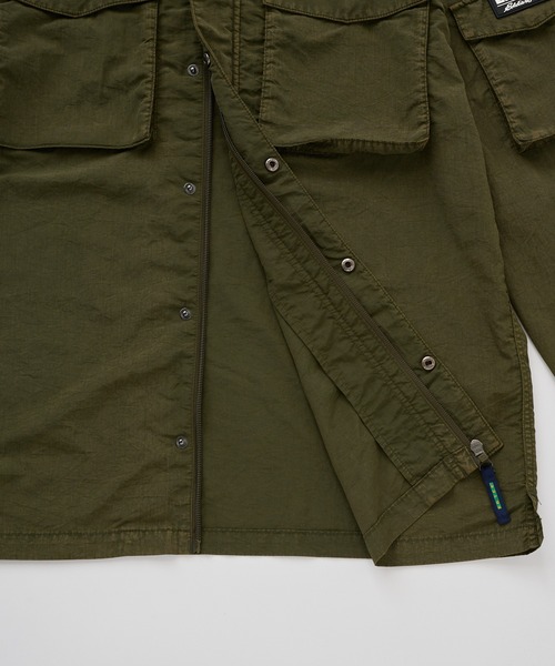 Eddie Bauer(エディーバウアー)の「EBTEK ハードウォッシュド ジップシャツ(シャツ/ブラウス・メンズ・グレイッシュブルー/ブルー/モスグリーン・S/M/L/XL)」の11枚目の写真