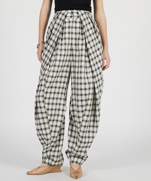 PRANK PROJECT(プランクプロジェクト)の「【2026Summer Pre-Order】タックフォルムボリュームチェックパンツ / Tuck Form Volume Check Pants(その他パンツ・レディース・マルチ・36/38)」の11枚目の写真